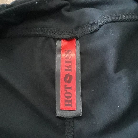 💥SALE 3/$15 Hot Kiss Leggings - Picture 5 of 6